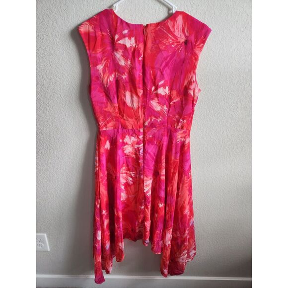 Sandra Darren Womens Sz 10 Pink Knee Length Floral Dress Handkerchief Hem - Picture 3 of 3